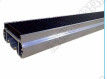 ล้อสีดำ 4000mm / Bar 50A Heavy Duty Roller Track สำหรับรถเข็น FIFO Shelves SGS